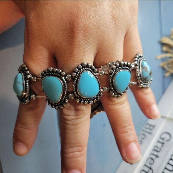 Stretchy faux turqouise fashion bracelet - Picture 6 of 11